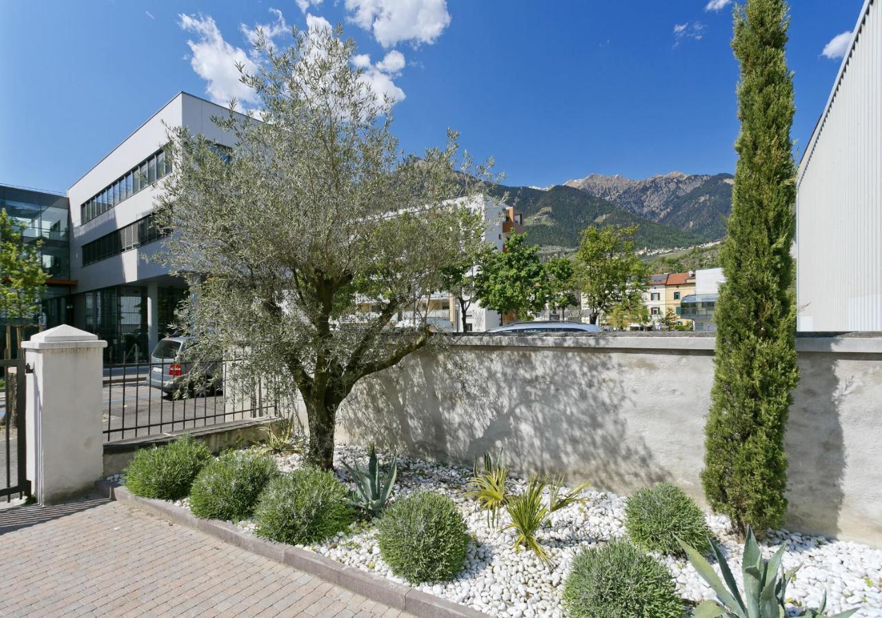 Garni Villa Tyrol - Adults Only メラーノ エクステリア 写真